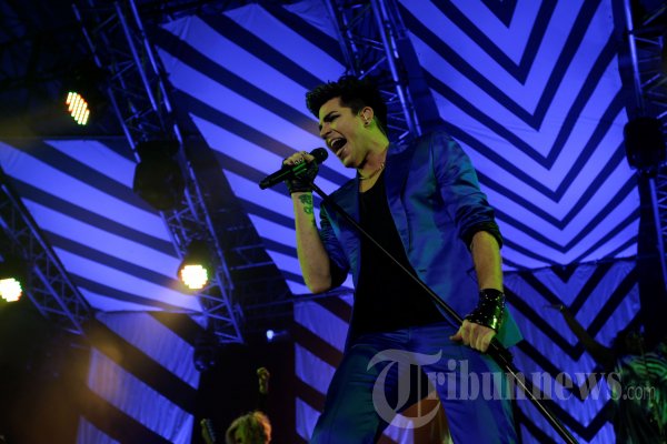 Adam Lambert Live in Concert