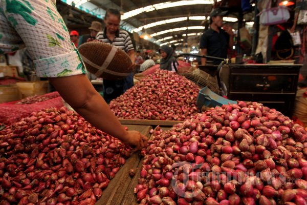 Pedagang Bawang di Pasar Induk Kramat Jati