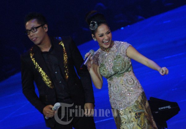 BCL Duet Dengan Sammy