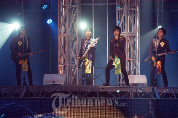 Dmasiv Grup Band Indonesia