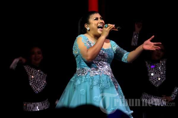 Regina Ivanova Tampil di HUT MNC Channel