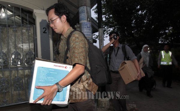 KPK Geledah Rumah Toto Hutagalung