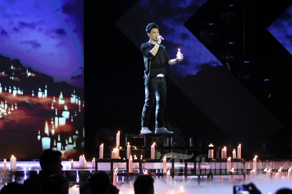 Mikha Angelo di Gala Show Ke-8 X Factor Indonesia