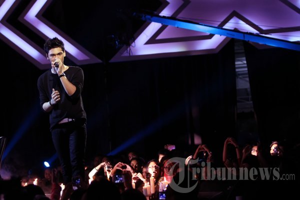 Mikha Angelo di Gala Show Ke-8 X Factor Indonesia
