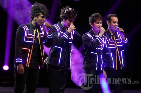 Nu Dimension di Gala Show Ke-8 X Factor Indonesia