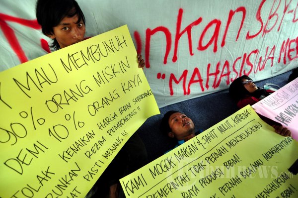 Aksi Jahit Mulut dan Mogok Makan