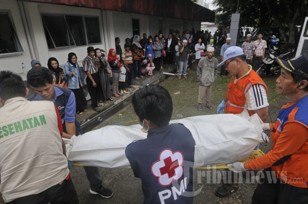 Korban Tewas Kecelakaan Kapal KM Karya Indah di Samarinda