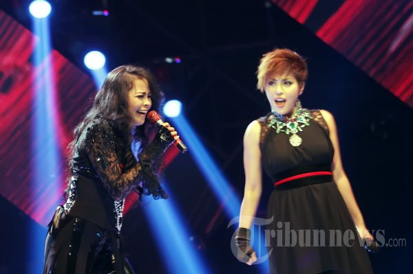 Novita feat Kotak Band di Gala Show Ke-9 X Factor Indonesia