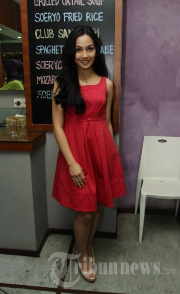 Tya Arifin