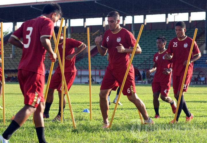 PSM Makassar Latihan Ringan
