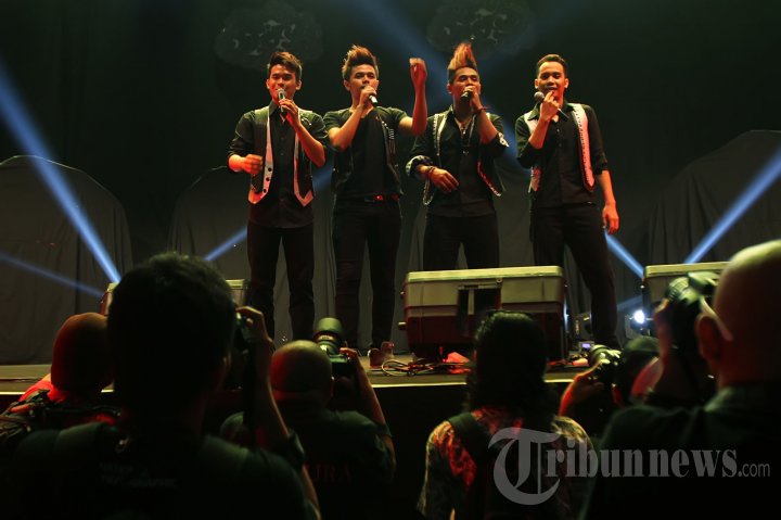 Nu Dimension X Factor Tampil di Konser Lenka