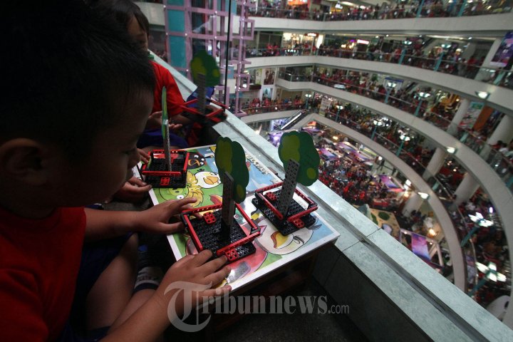 Seribu Siswa Rakit Robot