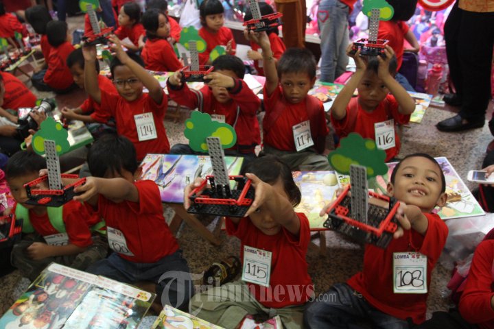 Seribu Siswa TK Rakit Robot