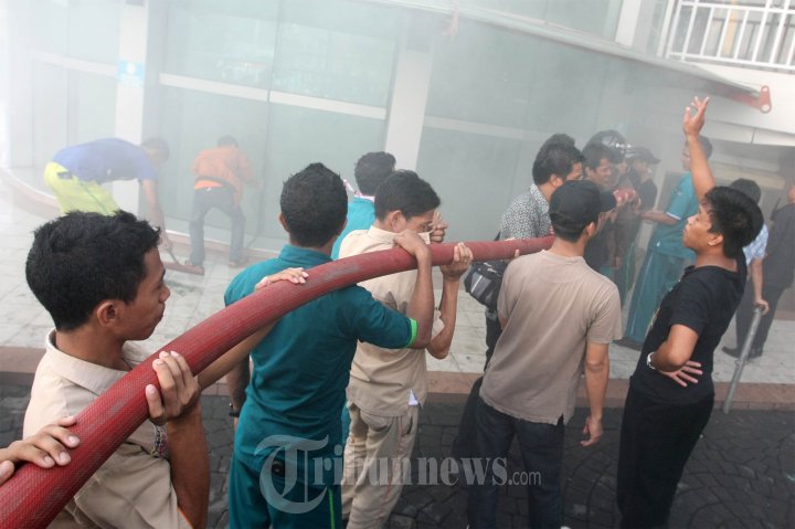 Basement MTC Karebosi Terbakar