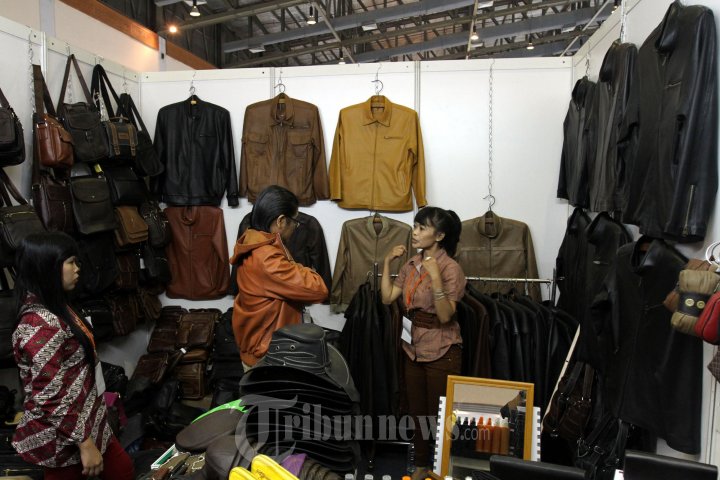 Pameran Sepatu Kulit dan Fesyen Produk Indonesia