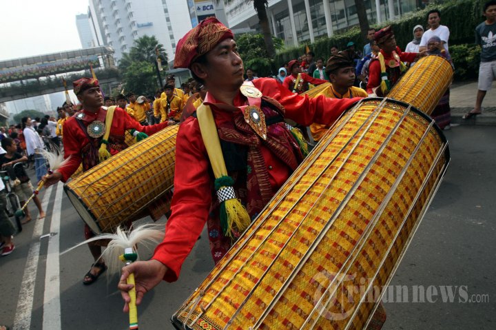 Parade Budaya Lombok Sumabawa 2013