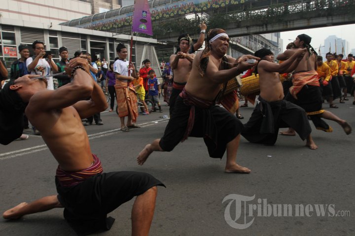 Parade Budaya Lombok Sumabawa 2013