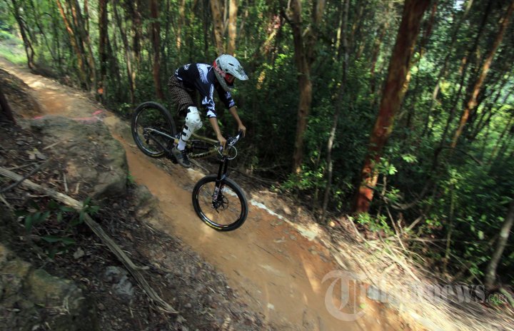 Downhill Internasional Open 2013 di Batam