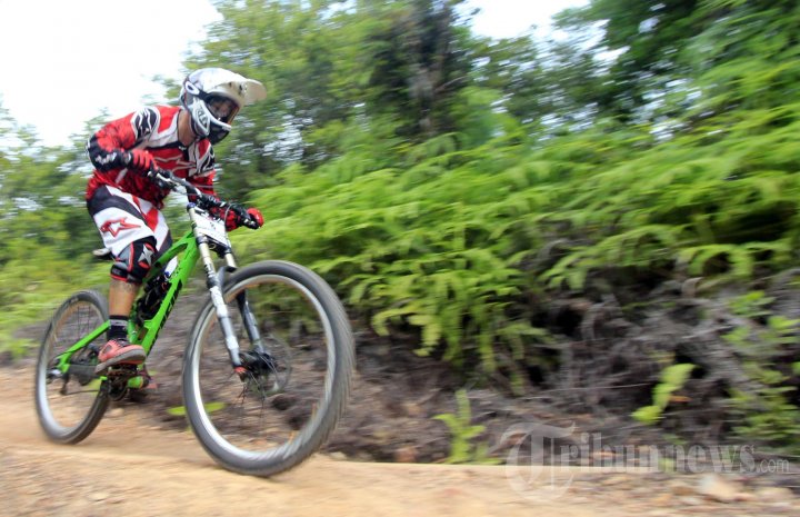 Downhill Internasional Open 2013 di Batam