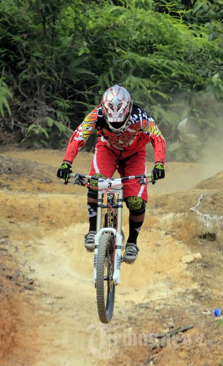 Downhill Internasional Open 2013 di Batam