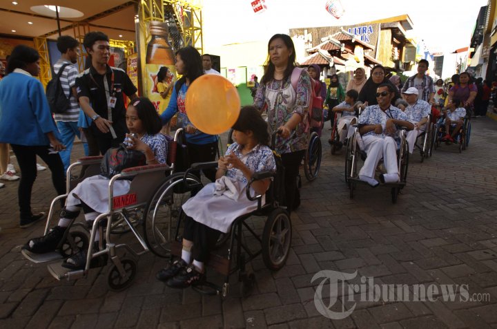 Anak Difabel dan Lansia Gratis Masuk PRJ