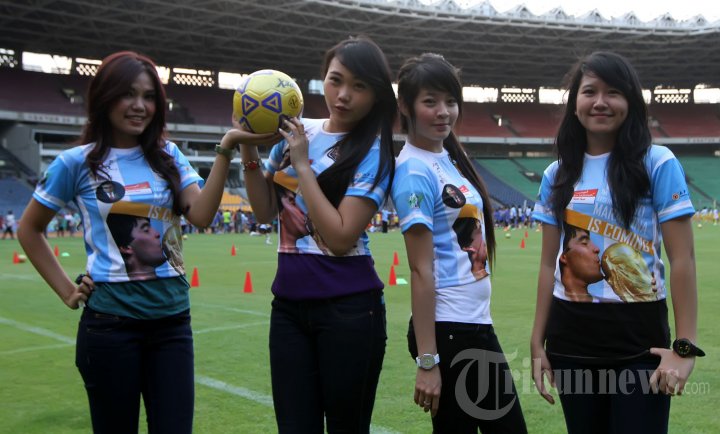 Diego Maradona Batal Berikan Coaching Clinic