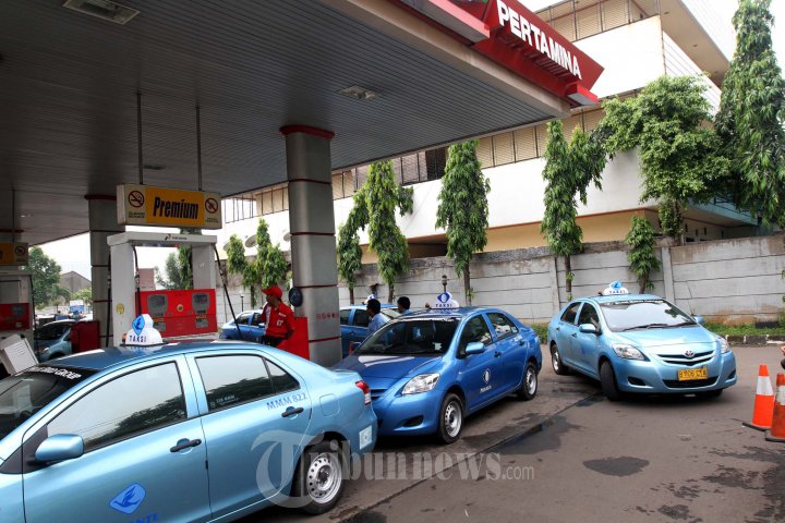 Pengemudi Taksi Blue Bird Terima BLSM