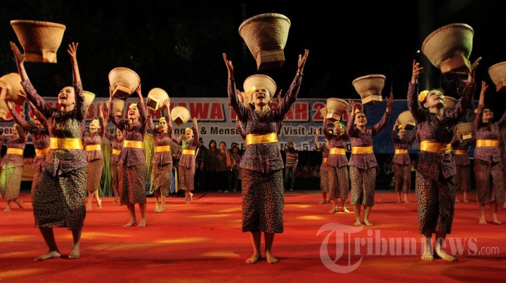 Tari Gumyak Uceng dari Kabupaten Tegal