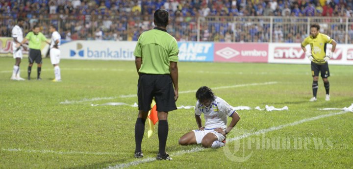 Persiba Balikpapan vs Persib Bandung