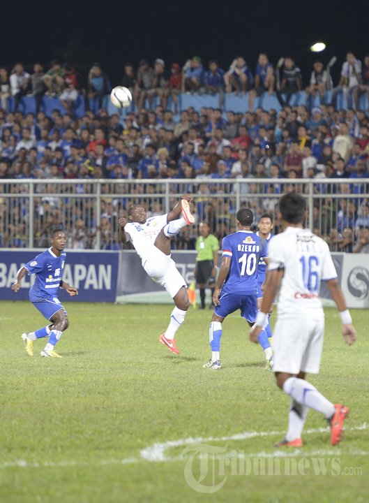 Persiba Balikpapan vs Persib Bandung
