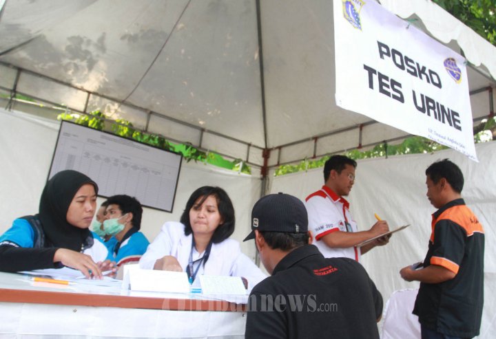 Tes Urine Pengemudi Angkutan Lebaran Terminal Kalideres