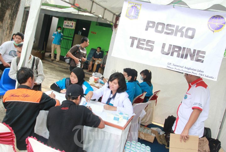 Tes Urine Pengemudi Angkutan Lebaran Terminal Kalideres