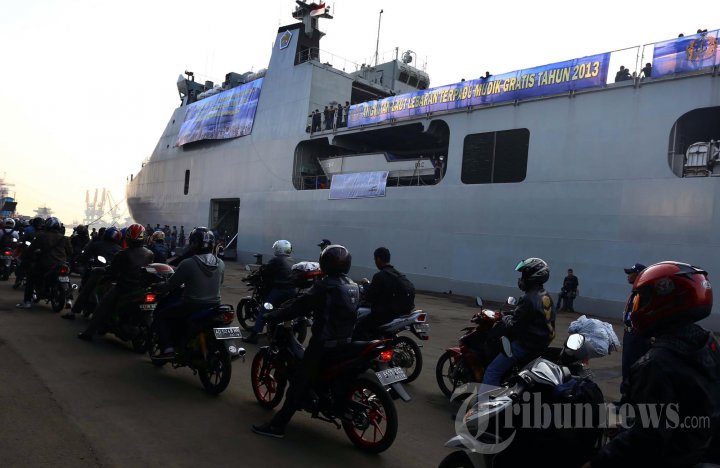Mudik Menggunakan KRI 593 Banda Aceh