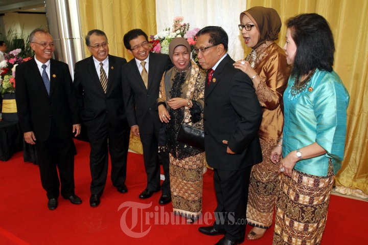 Muliaman D Hadad Gelar Halal Bi Halal OJK