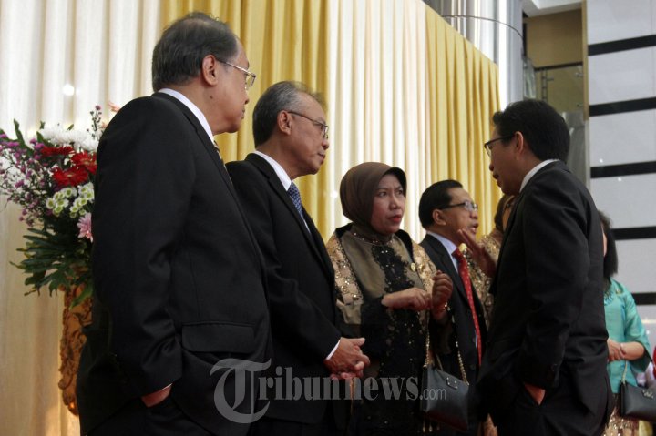 Muliaman D Hadad Gelar Halal Bi Halal OJK