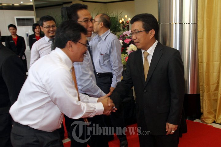 Muliaman D Hadad Gelar Halal Bi Halal OJK