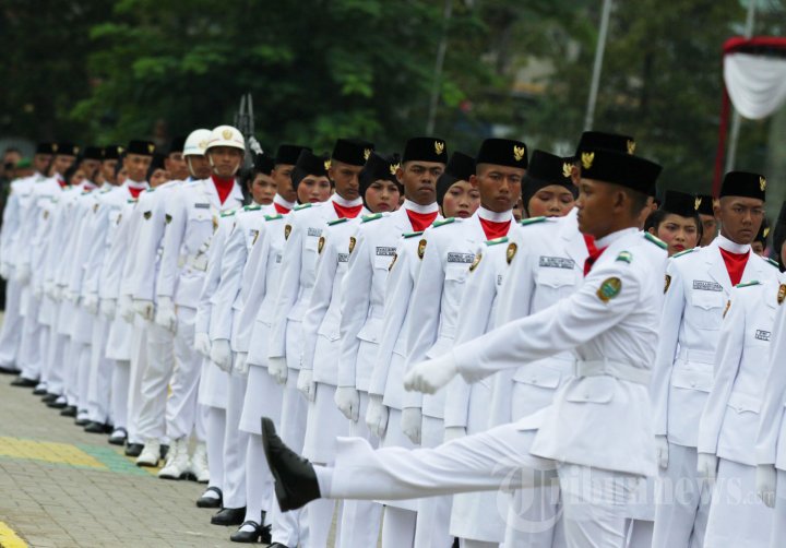 Upacara Bendera HUT Ke-68 RI di Medan