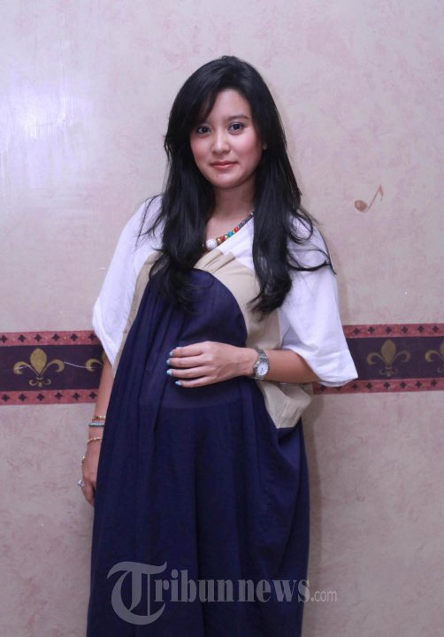 Marcella Zalianty di Acara Festival Kesultanan Berau