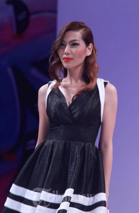 Loreal Luncurkan Hair Gloss