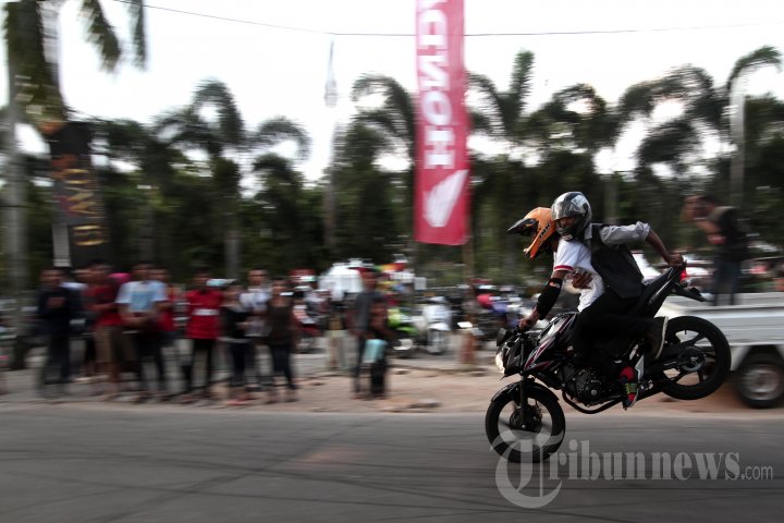 Aksi Freestyler Honda CB 150R