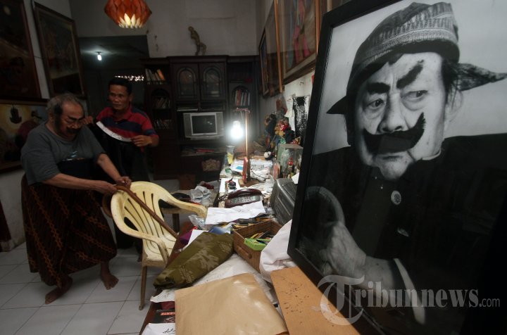 Pak Raden Jual Lukisannya