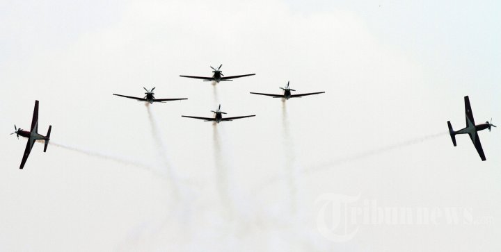 Peringatan HUT Ke-68 TNI di Halim Perdanakusuma