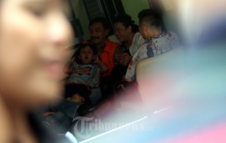 Andi Mallarangeng Dijenguk Ibu dan Istri di Tahanan KPK