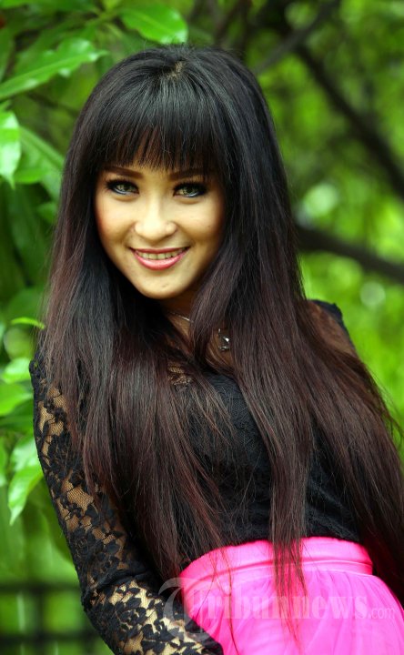 Desya Ong Goyang Peserta Gowes ASik