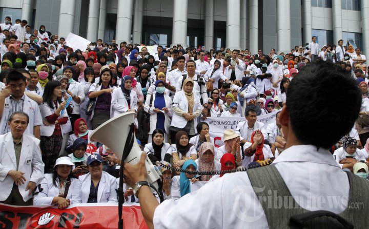 Aksi Solidaritas Dokter di Makassar