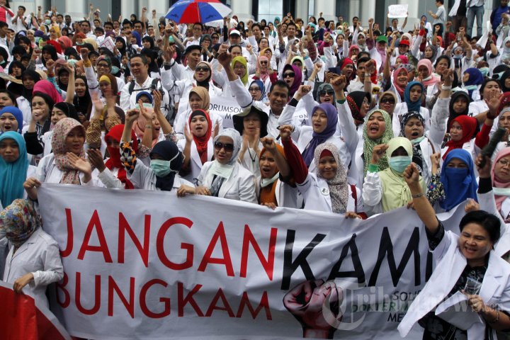Aksi Solidaritas Dokter di Makassar