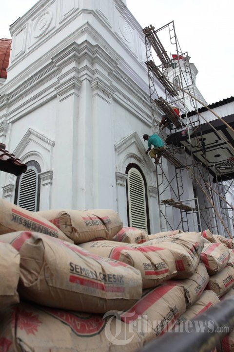 Renovasi Gereja Blenduk Gunakan Semen Gresik