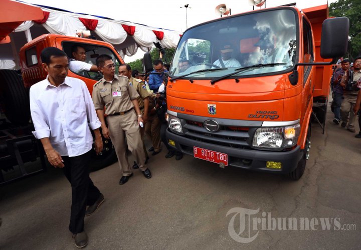 Peremajaan Truk Sampah DKI Jakarta
