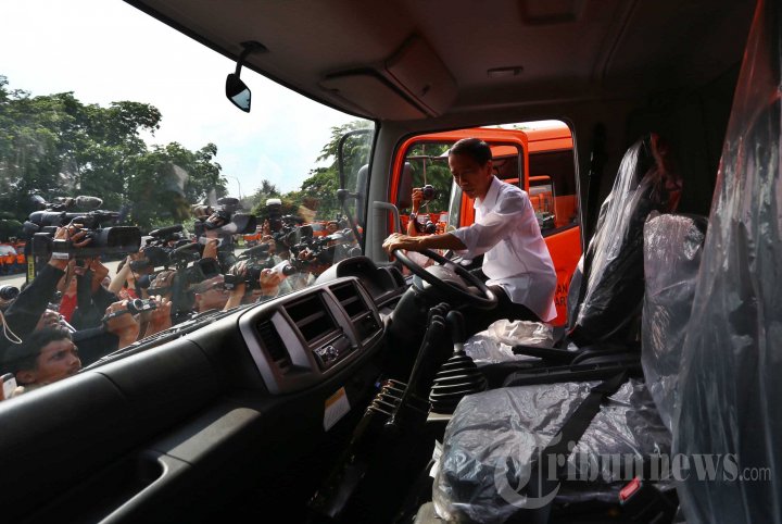 Peremajaan Truk Sampah DKI Jakarta