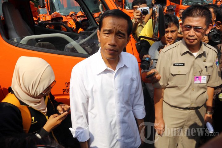 Peremajaan Truk Sampah DKI Jakarta